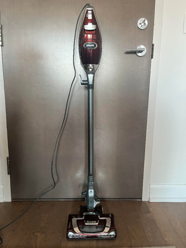 Shark Rocket corded stick vacuum | Vacuums | Ottawa | Kijiji