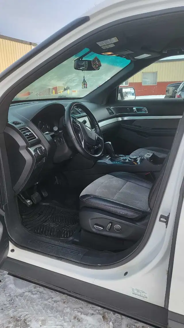 Ford Explorer 2017513987971541248002