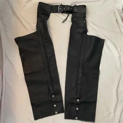 Leather Motorcycle Chaps, used but in good condition. Smoke free home, pickup by Fairview Mall in To...