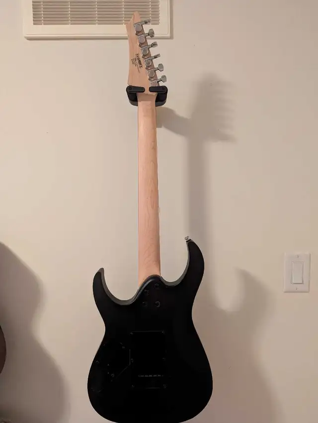 Electric guitar for sale in Guitars in Markham / York Region - Image 3