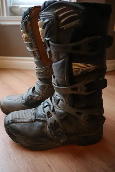 Dirt Bike Boots 5Y, View more