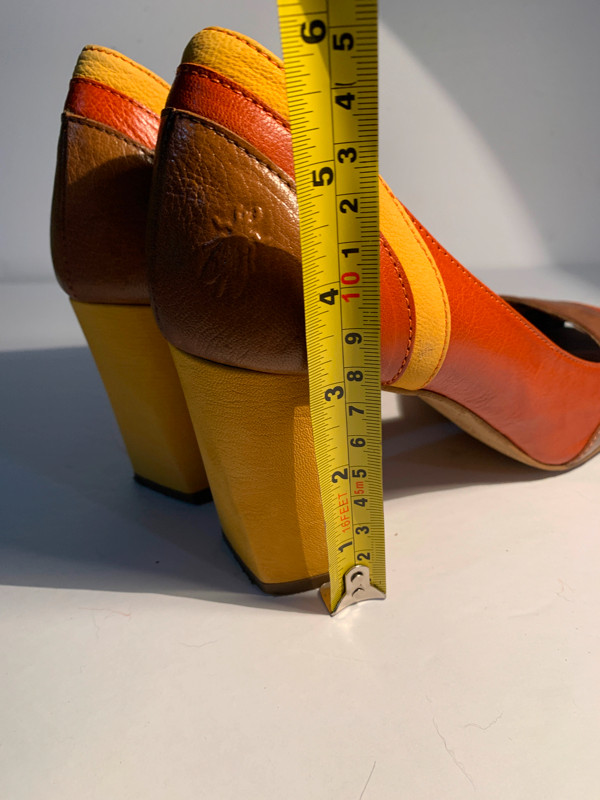 Retro FLY shoes size 10 in Women's - Shoes in Oakville / Halton Region - Image 3