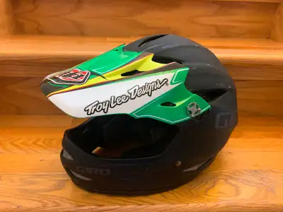 full face mountain bike helmet in All Categories in Canada Kijiji Marketplaces