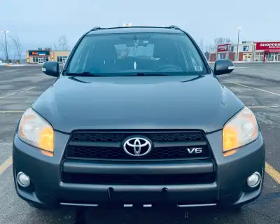 Selling a well maintained and clean title. 2011 Rava4 V6 4WD 3.5L Sports Automatic Transmission Both...