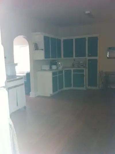 -1, 2 and/or 3 bedrooms available in 6 bedroom student house - large eat in kitchen -2 full baths an...