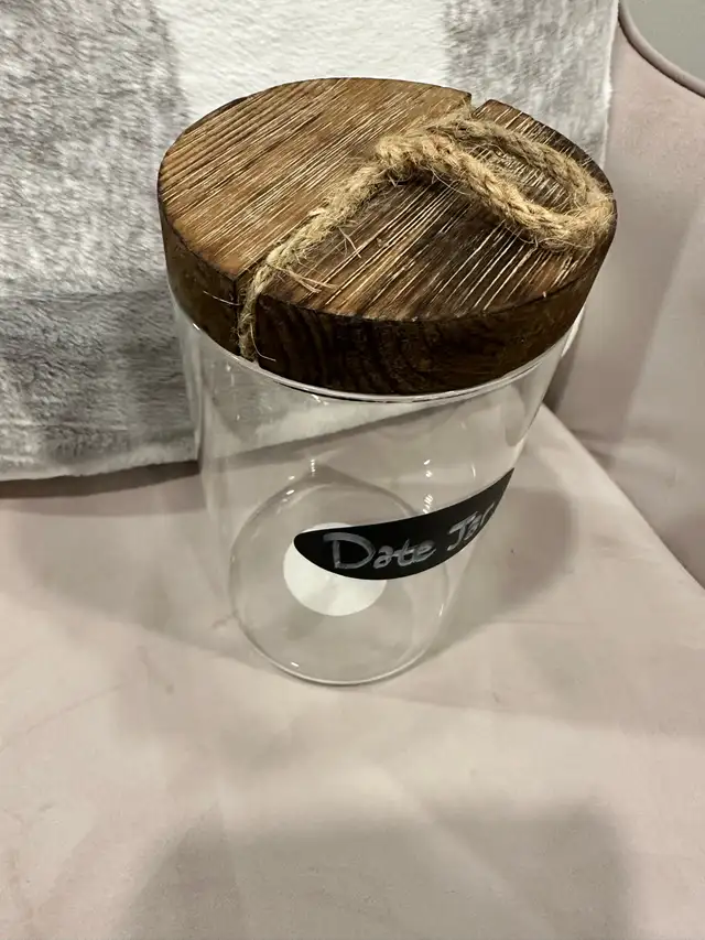 CUTE GLASS DATE JAR589178696358973441