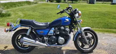 ***Scammers looking for their vehicle reports, go away *** Classic 1982 CB900 Custom in great condit...