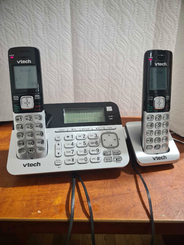 VTech CS6858-3  Cordless Phone  in Home Phones & Answering Machines in City of Toronto