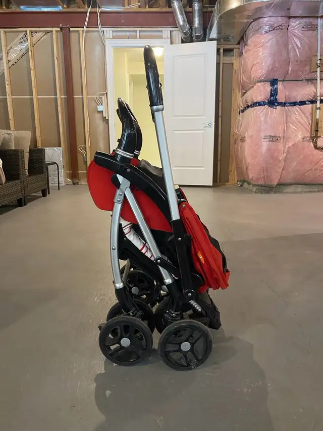 Foldable Stroller in Strollers, Carriers & Car Seats in Markham / York Region - Image 5