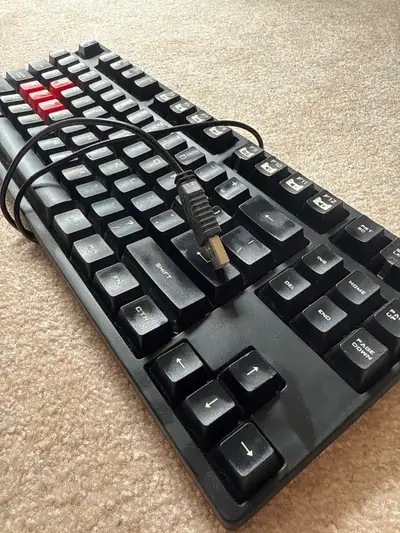 For sale is a used Cooler Master keyboard, perfect for anyone looking for a reliable and responsive...