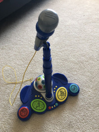 Imaginarium microphone with stand