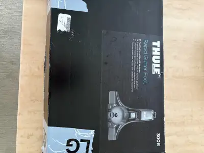 Je vends un jeu de pieds de gouttière Thule 300R Rapid, en parfait état! Ces pieds sont conçus pour...