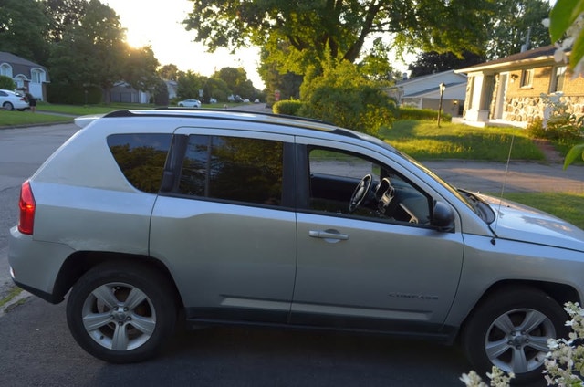 2011 Jeep compass — photo 2