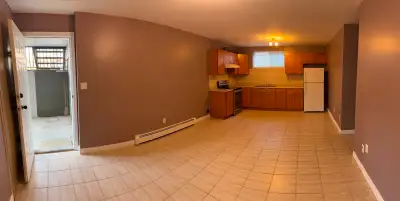 * Convenient location : 83A Ave. and 158 St. * Rents : $1600 per month , Utilities included . No pet...