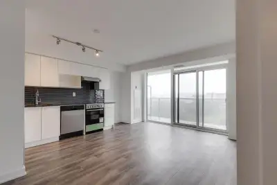 2-Bedroom Condo for Rent – Yorkdale (Parking Included) 160 Flemington Rd – Yorkdale Condos $2,510/mo...