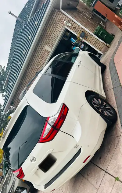 2018 xle fully loaded 4 wheel drive works fine Selling because we bought a new family car. Vehicle i...