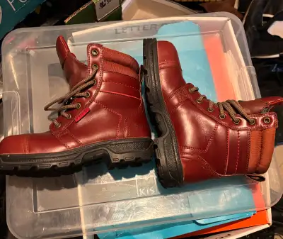 Women’s Rover Work Boots.. $60 OBO, View more
