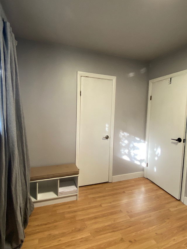 Private room for rent for female in Room Rentals & Roommates in Kitchener / Waterloo - Image 2