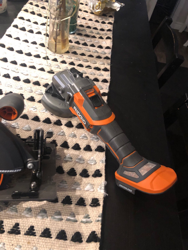 Ridgid saw and angle grinder in Power Tools in City of Toronto - Image 2