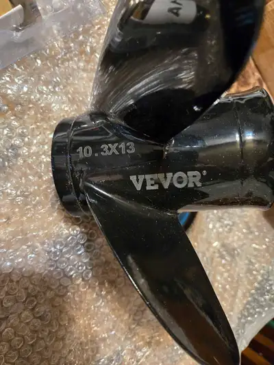 Brand new 4 blade prop 10.3x13 . Wont fit my boat. Make me an offer. Text or call 780 518 5379
