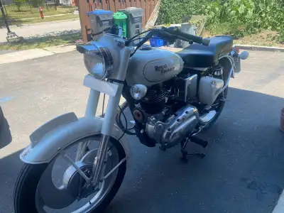 Royal Enfield, Motorcycle Year 2005 Registered in Ontario Second owner Perfect condition Mileage 123...