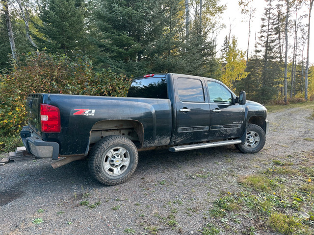 2009 2500HD Silverado LTZ in Cars & Trucks in Thunder Bay - Image 2