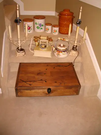 VINTAGE ITEMS, View more