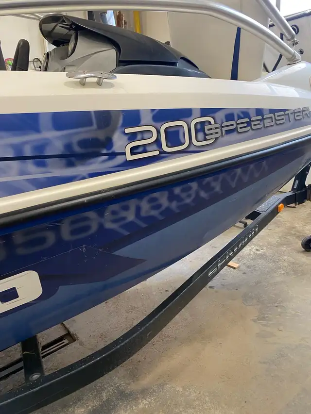 boat and watercraft in Powerboats & Motorboats in Red Deer - Image 6
