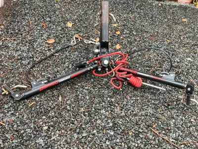 Demco Commander 2, non binding tow bar. Easy to hook up and allows for tight turns. This tow bar was...