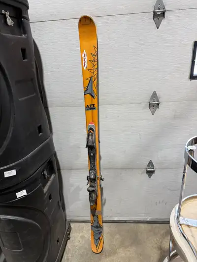 ATOMIC STOMP 186cm skis, View more