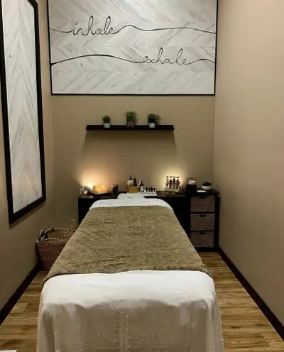Kensington 5 treatment rooms for rent, $700 - $1000 5 massage rooms total will be $4200