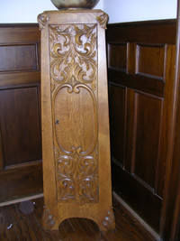 Antique Quarter Sawn Oak Licquor Cabinet
