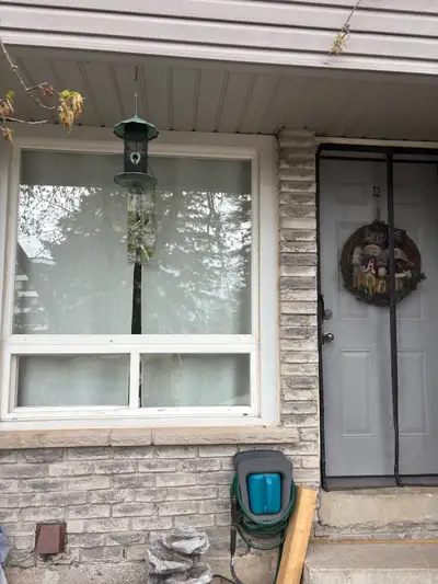 Large furnished room for rent in a townhome in the North end of town - on the Trent and Fleming bus...