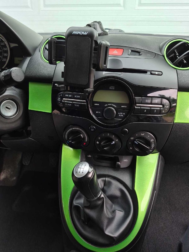 Mazda 2 Hatchback — photo 5