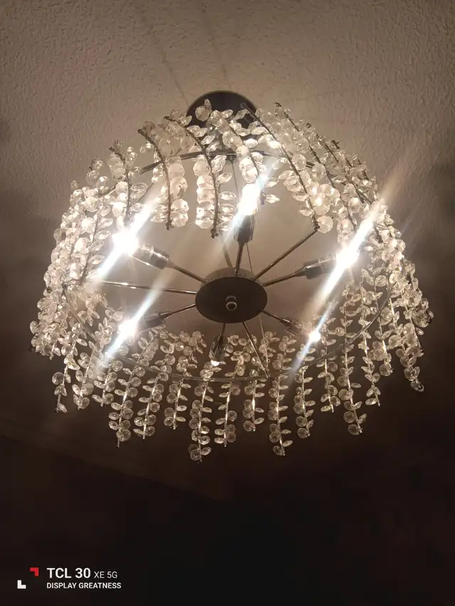 Hanging light fixture..!63234678862083121