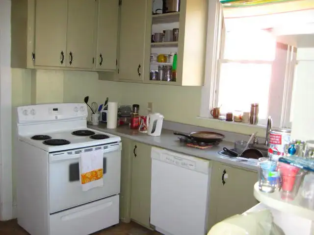 6-Bedroom house near MTA in Long Term Rentals in Moncton - Image 3