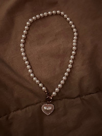 Pearl heart necklace 