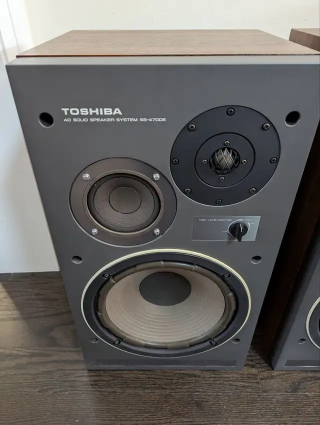 Toshiba SS-470DS High-End Vintage Speakers in Speakers in Markham / York Region - Image 4