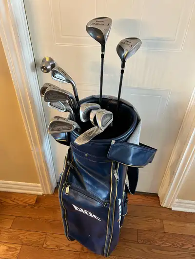 Sac avec 11 bâtons de golf droitier // righty golf clubs and bag, View more