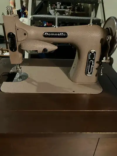 Great condition vintage Domestic brand sewing machine. Electronics contained within collapsible/expa...