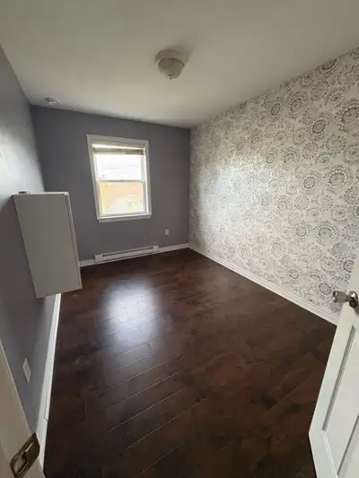 Bright and clean private room available in a quiet shared house. Perfect for a student or working pr...