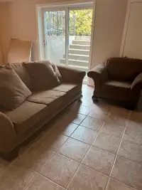 Divan et fauteuil /Couch and armchair