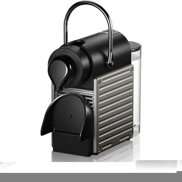 Nespresso Pixie Espresso Machine by Breville with Milk Frother in Coffee Makers in Markham / York Region - Image 8