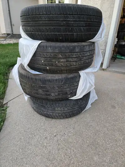 MotoMaster/Alltrek 225/60R16 98T/V
