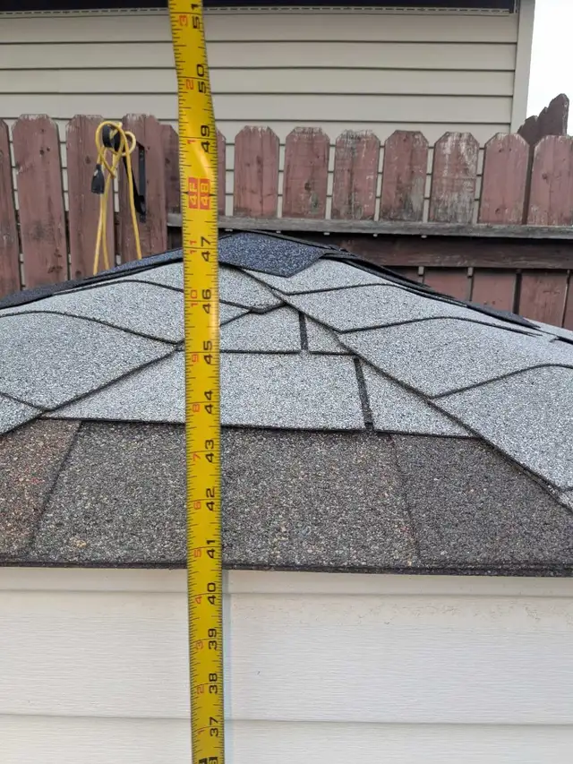 Dog House Large Custom Built (Used 10 years old) in Accessories in Saskatoon - Image 9