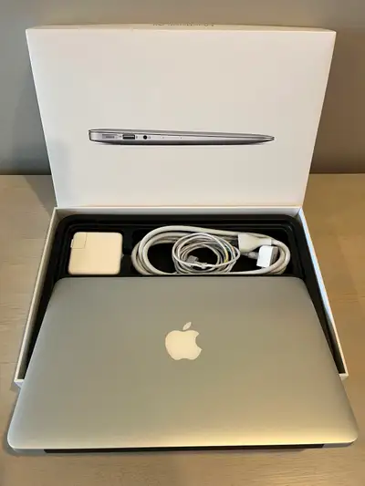 MacBook Air 11” 2015, 128 GB, View more