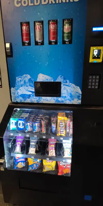 Vending machine with Nayax + Location for sale