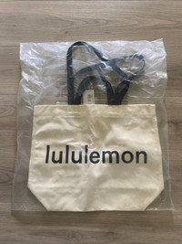 Lululemon tote bag