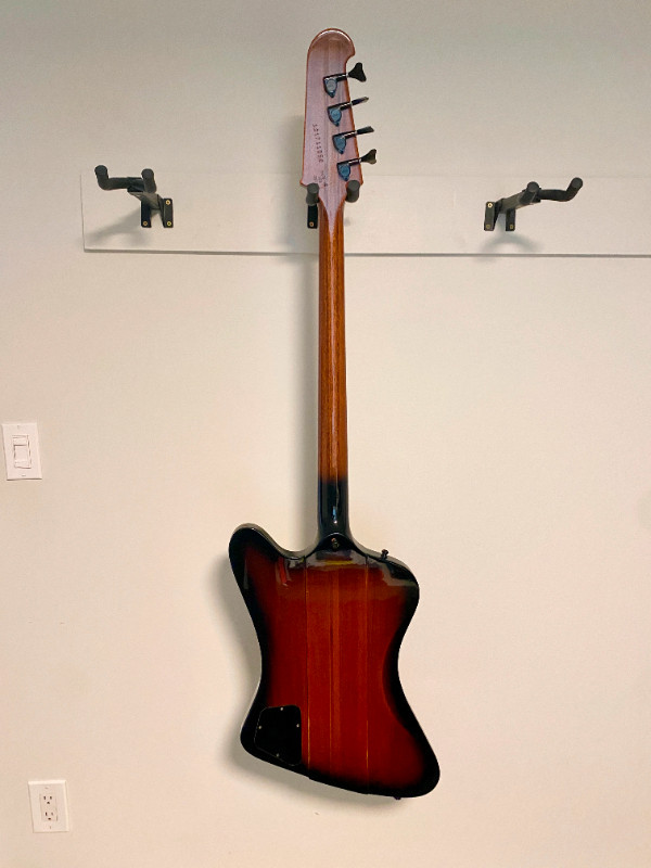 2011 Gibson Thunderbird IV Vintage Sunburst bass with hard case in Guitars in Belleville - Image 3