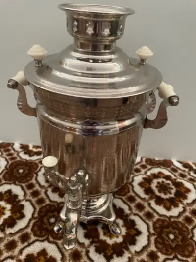 RARE RUSSIAN TEA URN ACQUIRED FROM RUSSIA CIRCA 1970’s NEVER USED BRAND NEW ELECTRIC OPEN TO FAIR OF...